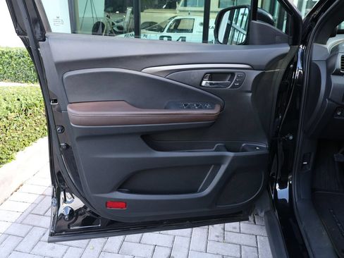 Used 2025 Honda Ridgeline RTL image 10