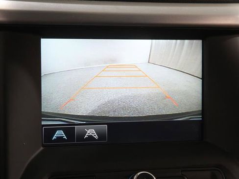 Used 2017 GMC Acadia SLE image 12