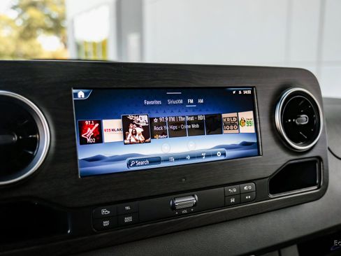 Used 2025 Mercedes-Benz Sprinter 3500 image 59