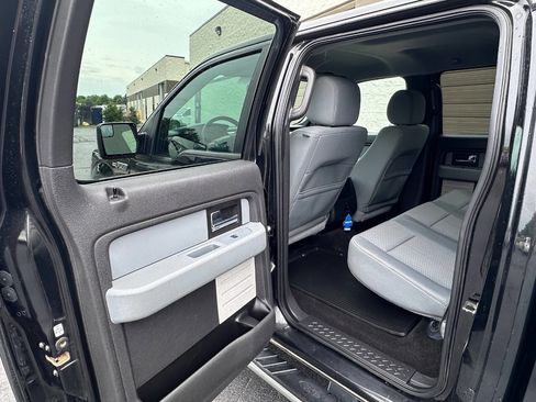 Used 2014 Ford F150 XLT w/ Equipment Group 302A Luxury AWD/4WD image 17