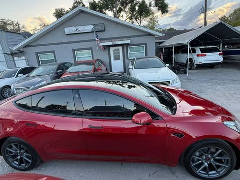 Used 2021 Tesla Model 3 Standard Range Plus image 9