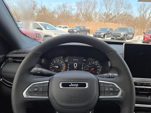 New 2026 Jeep Compass Latitude AWD/4WD image 28