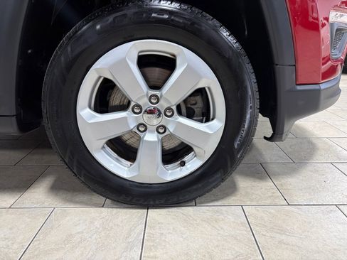 Used 2018 Jeep Compass Latitude w/ Popular Equipment Group image 39