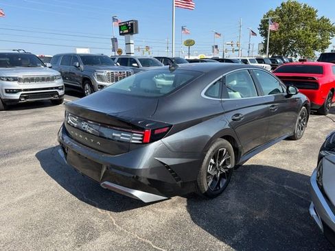 Used 2024 Hyundai Sonata SEL FWD image 4