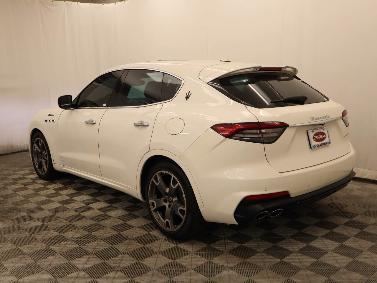 Used 2023 Maserati Levante Modena AWD/4WD image 3
