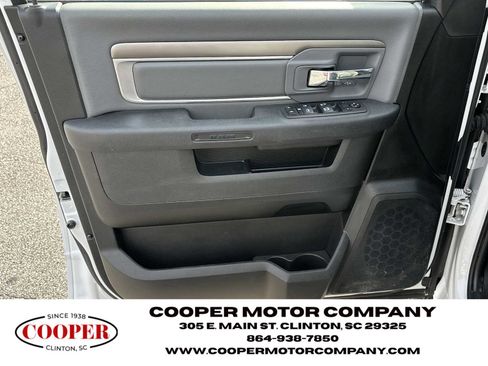 Used 2024 RAM 1500 Classic SLT image 10