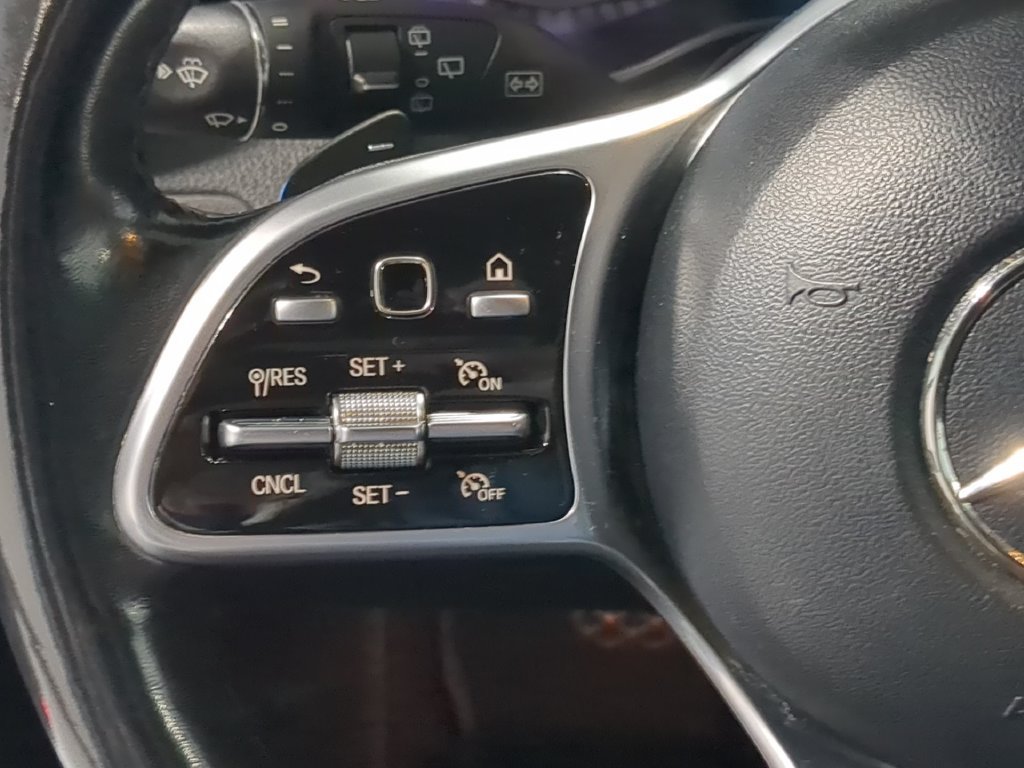 Used 2021 Mercedes-Benz GLC 300 4MATIC image 28