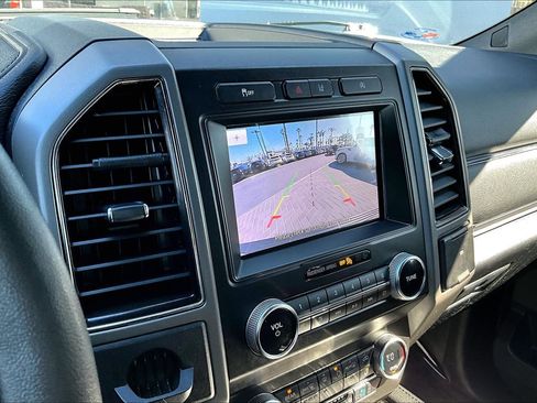 Used 2021 Ford Expedition XLT image 21