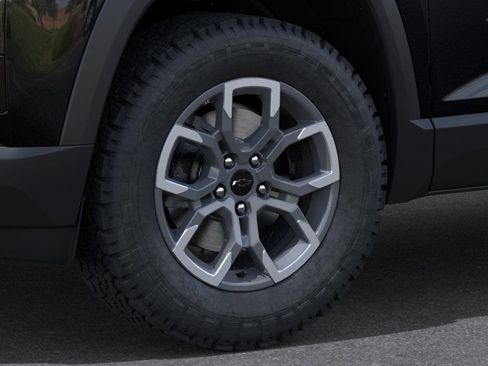 New 2026 Chevrolet Equinox ACTIV w/ Convenience Package III FWD image 9