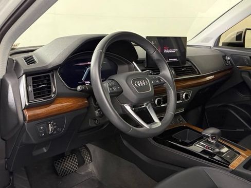 Used 2023 Audi Q5 2.0T Premium Plus w/ Premium Plus Package AWD/4WD image 5