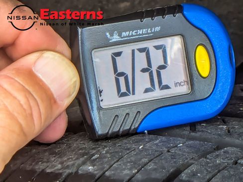 Used 2023 Nissan Rogue S image 49