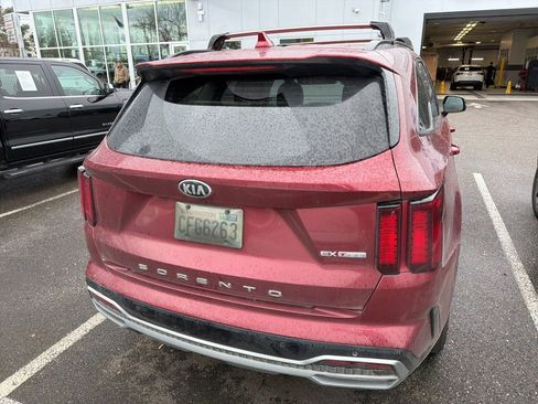 Used 2021 Kia Sorento EX image 5