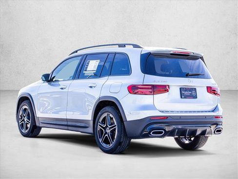 Certified 2026 Mercedes-Benz GLB 250 4MATIC image 7