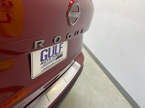 Used 2026 Nissan Rogue SV FWD image 16