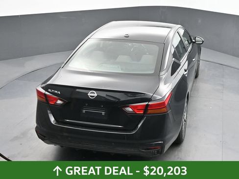 Used 2025 Nissan Altima 2.5 SV FWD image 35