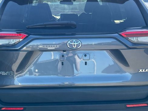 Used 2022 Toyota RAV4 XLE Premium FWD image 19