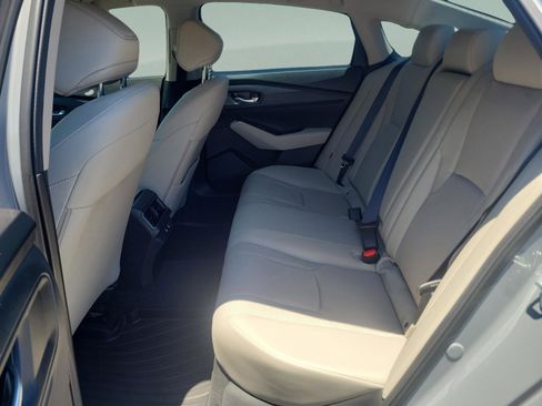 Used 2025 Honda Accord EX-L image 9