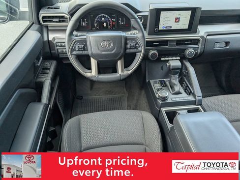 Used 2025 Toyota 4Runner SR5 AWD/4WD image 12