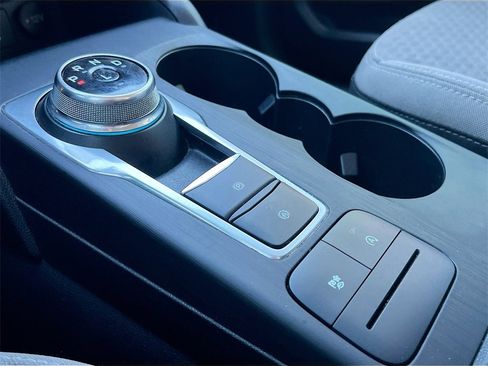 Used 2022 Ford Escape SE w/ SE Sport Appearance Package image 17