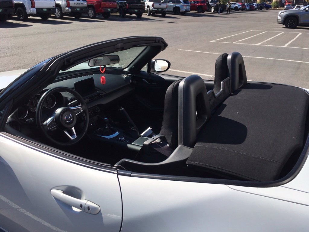 Used 2019 MAZDA MX-5 Miata Sport RWD image 32