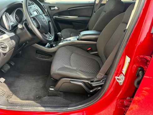 Used 2020 Dodge Journey SE image 5