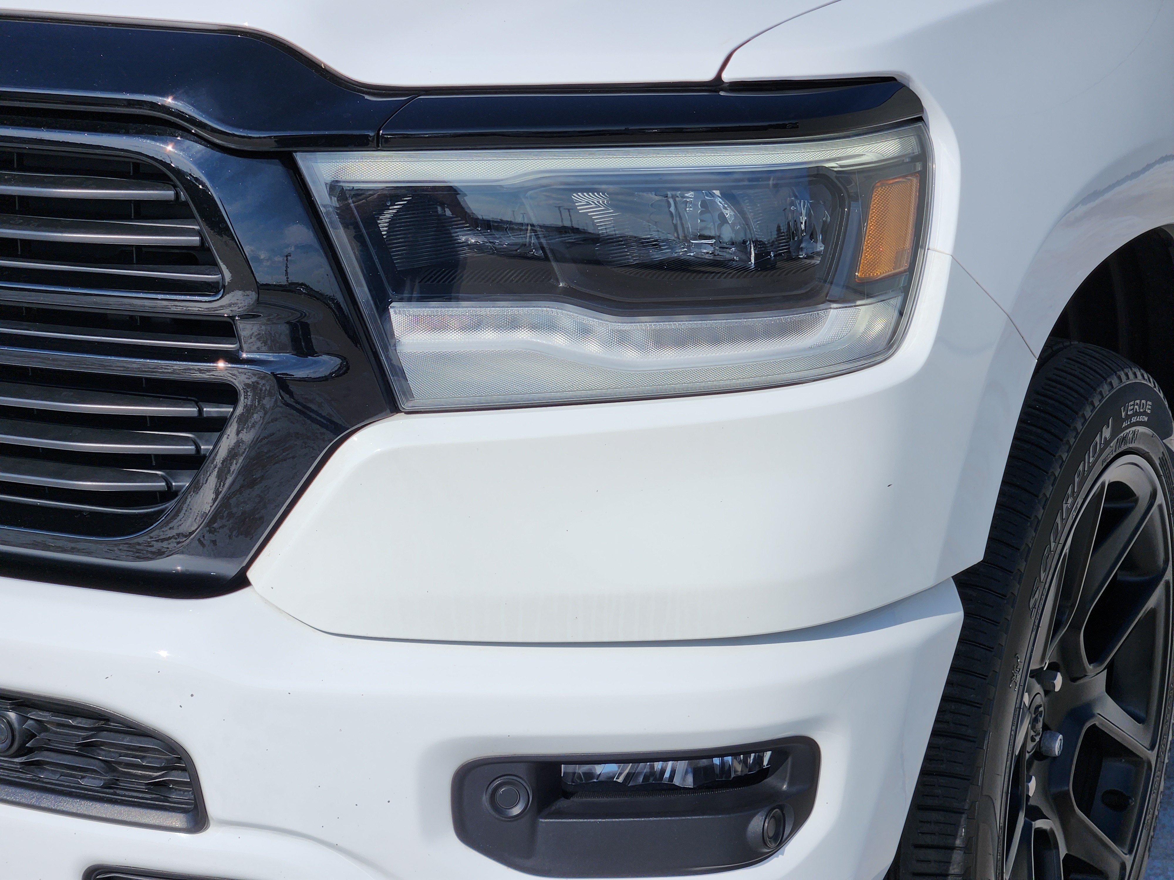 Used 2023 RAM 1500 Laramie AWD/4WD image 10