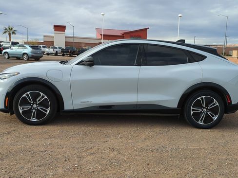 Used 2023 Ford Mustang Mach-E Premium image 7