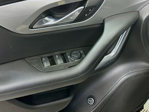 Used 2020 Chevrolet Blazer LT image 15