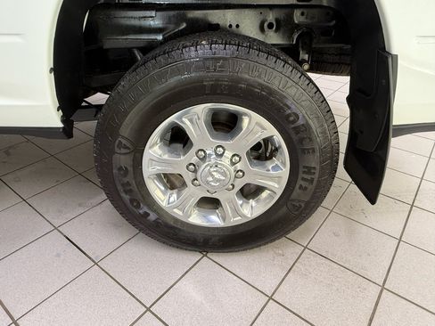 Used 2024 RAM 2500 Laramie image 14