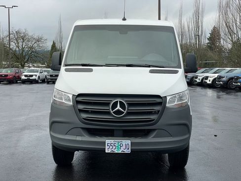 Used 2023 Mercedes-Benz Sprinter 144 Cargo image 9