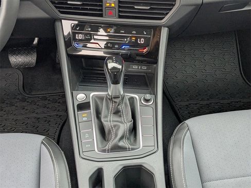 New 2026 Volkswagen Jetta SE image 18