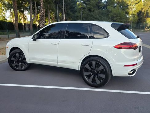 Used 2016 Porsche Cayenne AWD/4WD image 39