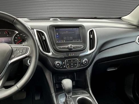 Used 2024 Chevrolet Equinox LT FWD image 9