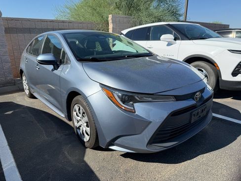Used 2024 Toyota Corolla LE FWD image 5