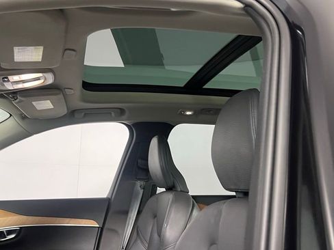 Used 2024 Volvo XC90 B5 Plus image 22