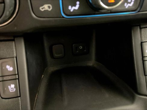 Used 2018 GMC Acadia Denali w/ Technology Package AWD/4WD image 16
