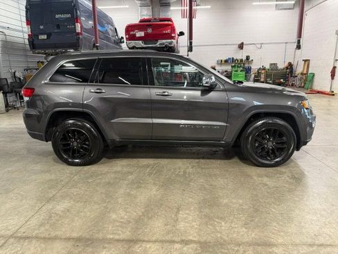 Certified 2020 Jeep Grand Cherokee Limited w/ Trailer Tow Group IV AWD/4WD image 6