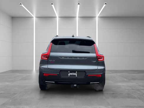 Used 2019 Volvo XC40 T5 R-Design image 5