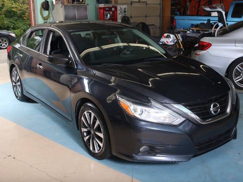 Used 2017 Nissan Altima 2.5 SV FWD image 8