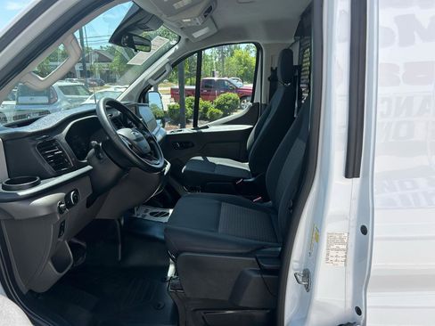 Used 2024 Ford Transit 250 Low Roof w/ Exterior Upgrade Package image 9