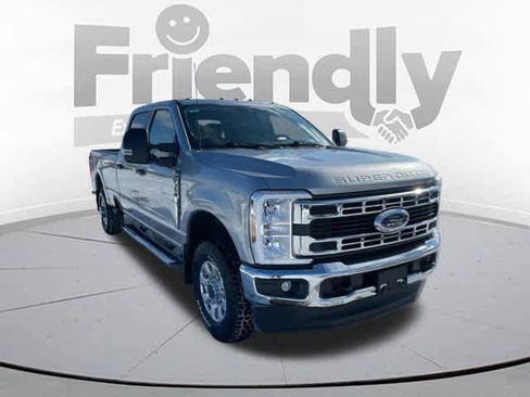 Used 2024 Ford F350 XLT image 3