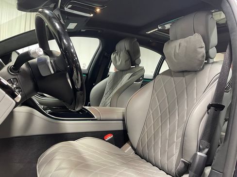 Used 2026 Mercedes-Benz S 580 4MATIC Sedan w/ AMG Line Package image 22