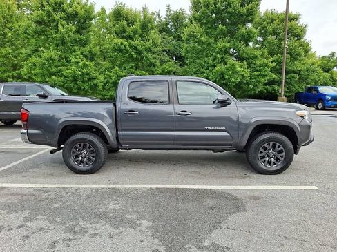 Certified 2023 Toyota Tacoma SR5 AWD/4WD image 7