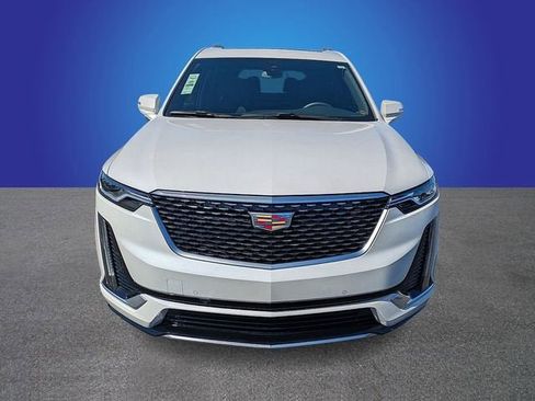 New 2025 Cadillac XT6 Luxury image 8