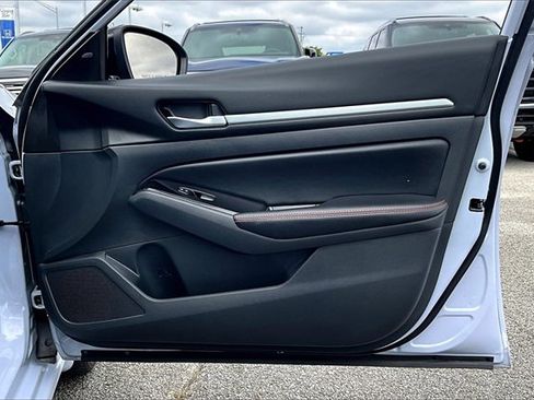 Certified 2024 Nissan Altima 2.5 SR image 26