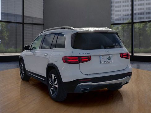 Used 2024 Mercedes-Benz GLB 250 image 13