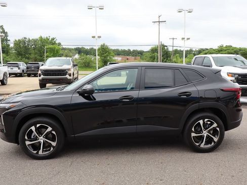 New 2026 Chevrolet Trax RS w/ Sunroof Package FWD image 27