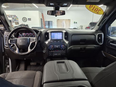 Used 2019 Chevrolet Silverado 1500 LT Trail Boss AWD/4WD image 21