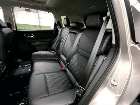 New 2026 Nissan Rogue Platinum AWD/4WD image 11