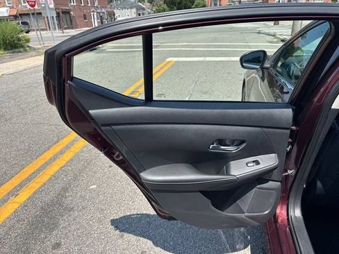 Used 2022 Nissan Sentra SV FWD image 22